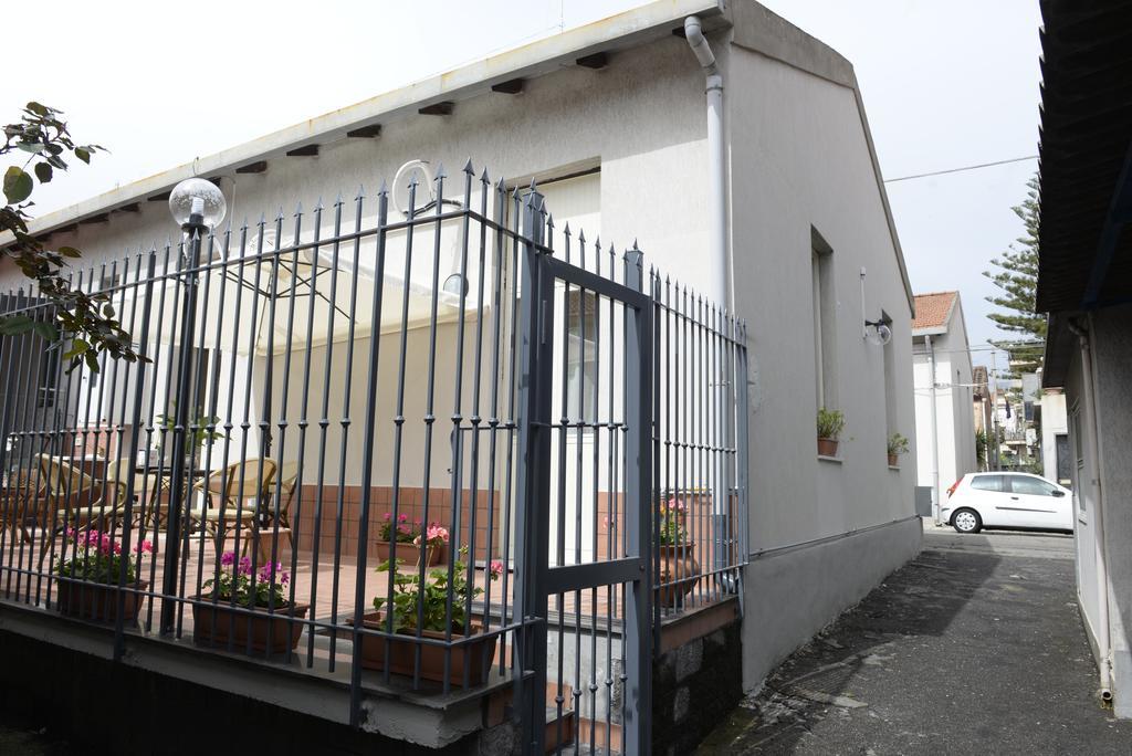 B&B San Leonardo Mascali Exterior photo