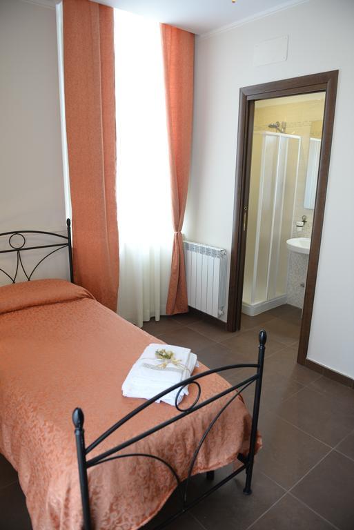 B&B San Leonardo Mascali Exterior photo