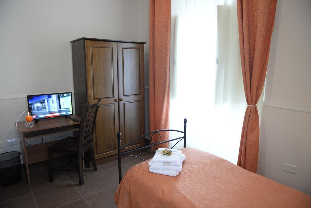 B&B San Leonardo Mascali Exterior photo